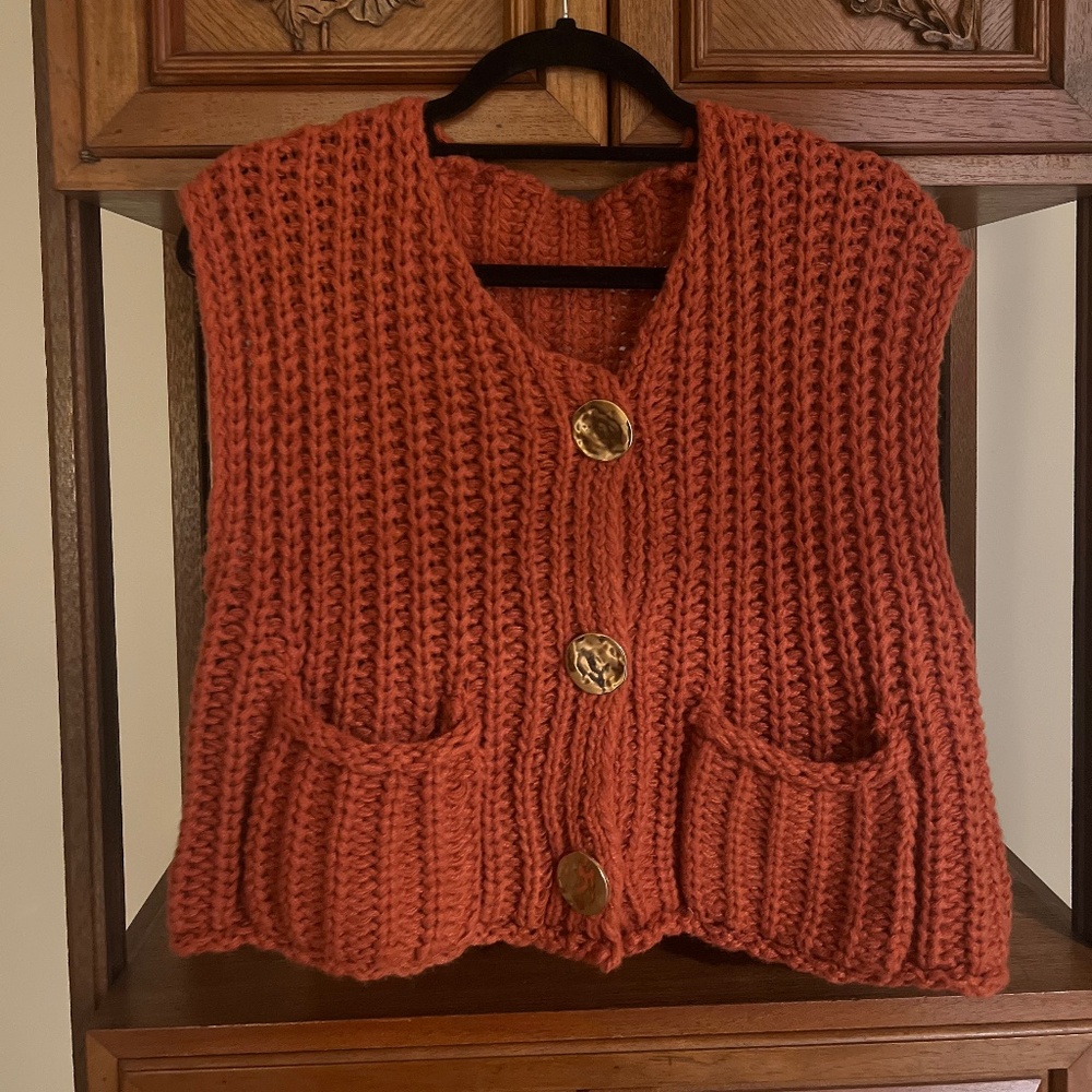 SOLD- Cute knit oversized sweater vests